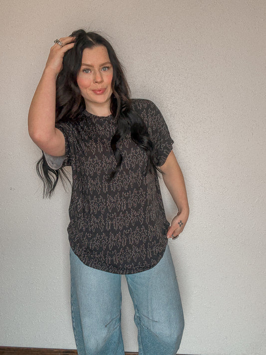 Midnight Mesa Mom Cuff Tee