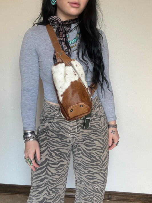 The Ranch Sling Bag *Brown & White