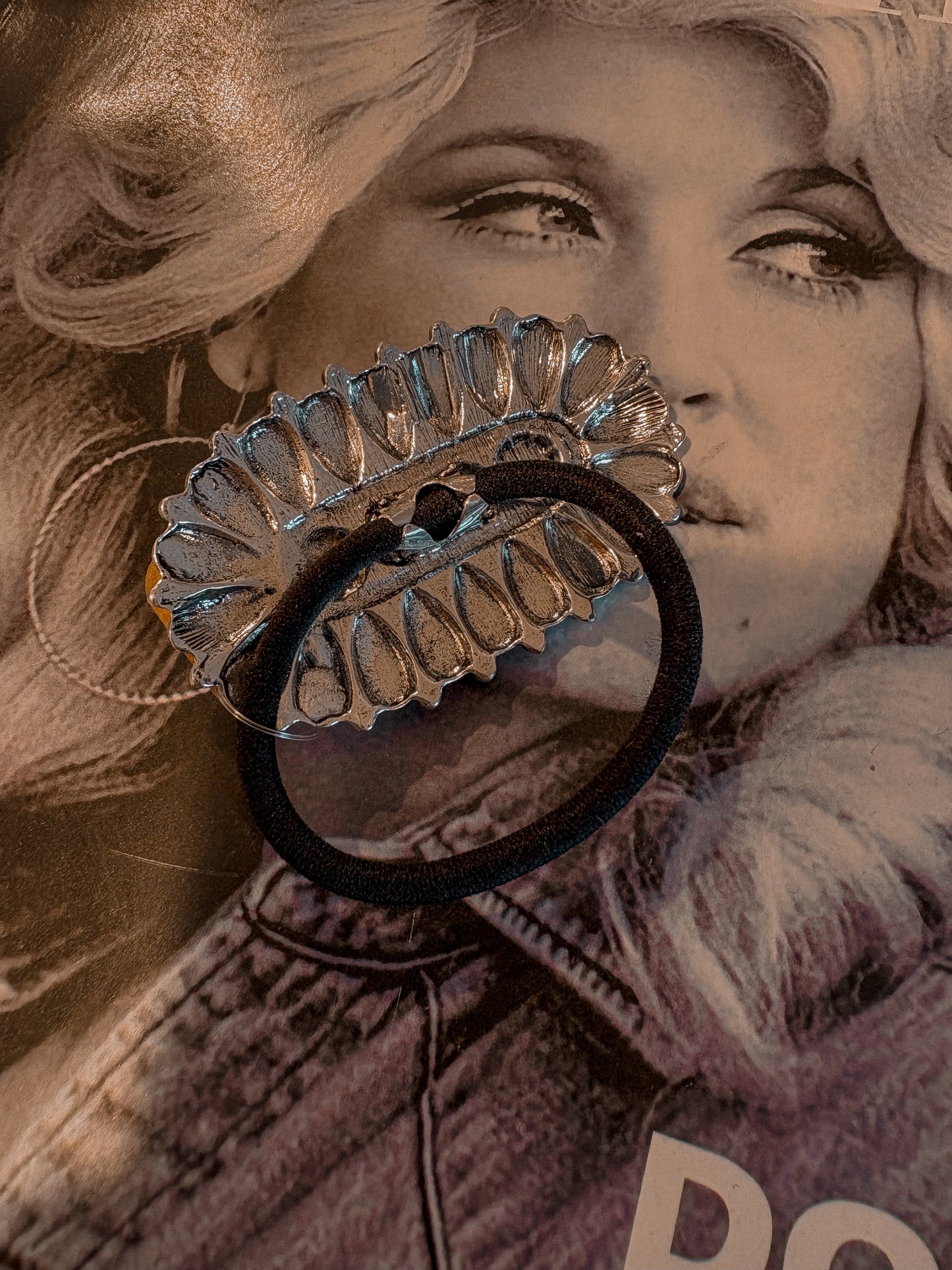 Round Concho Hair Tie