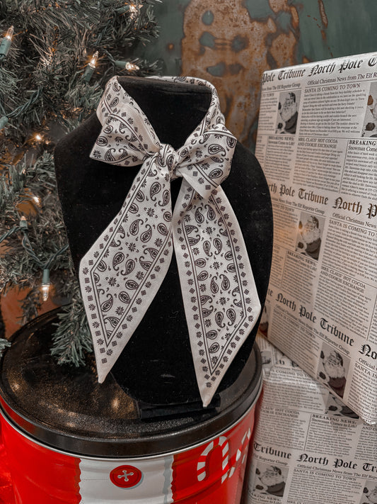 Cream Paisley Twilly