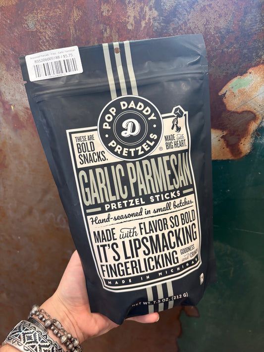 Seasoned Pretzels - 7.5oz - Garlic Parmesan