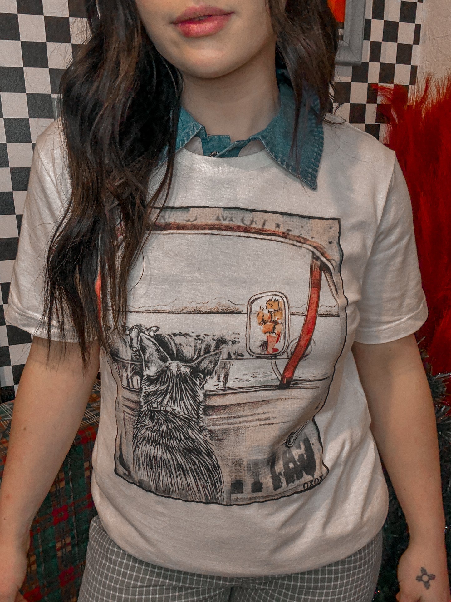 XOXO Art Heeler On Watch Tee