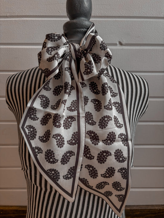 Black & White Paisley Twilly