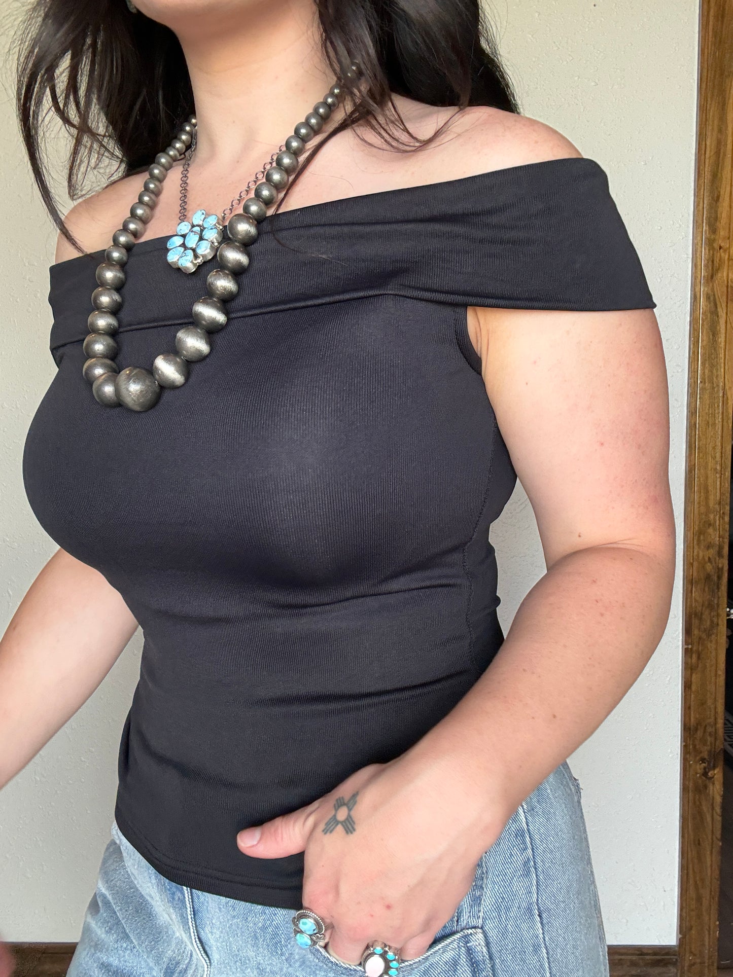 The Lex Off The Shoulder Basic Top