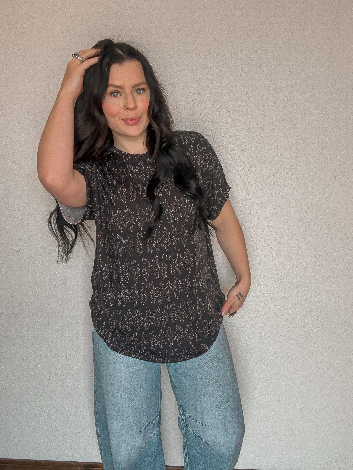 Midnight Mesa Mom Cuff Tee