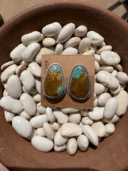 Mine 8 Turquoise Everyday Studs