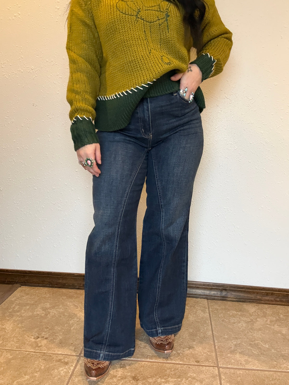 ULTRA HIGH RISE RELAXED FLARE LEG JEANS