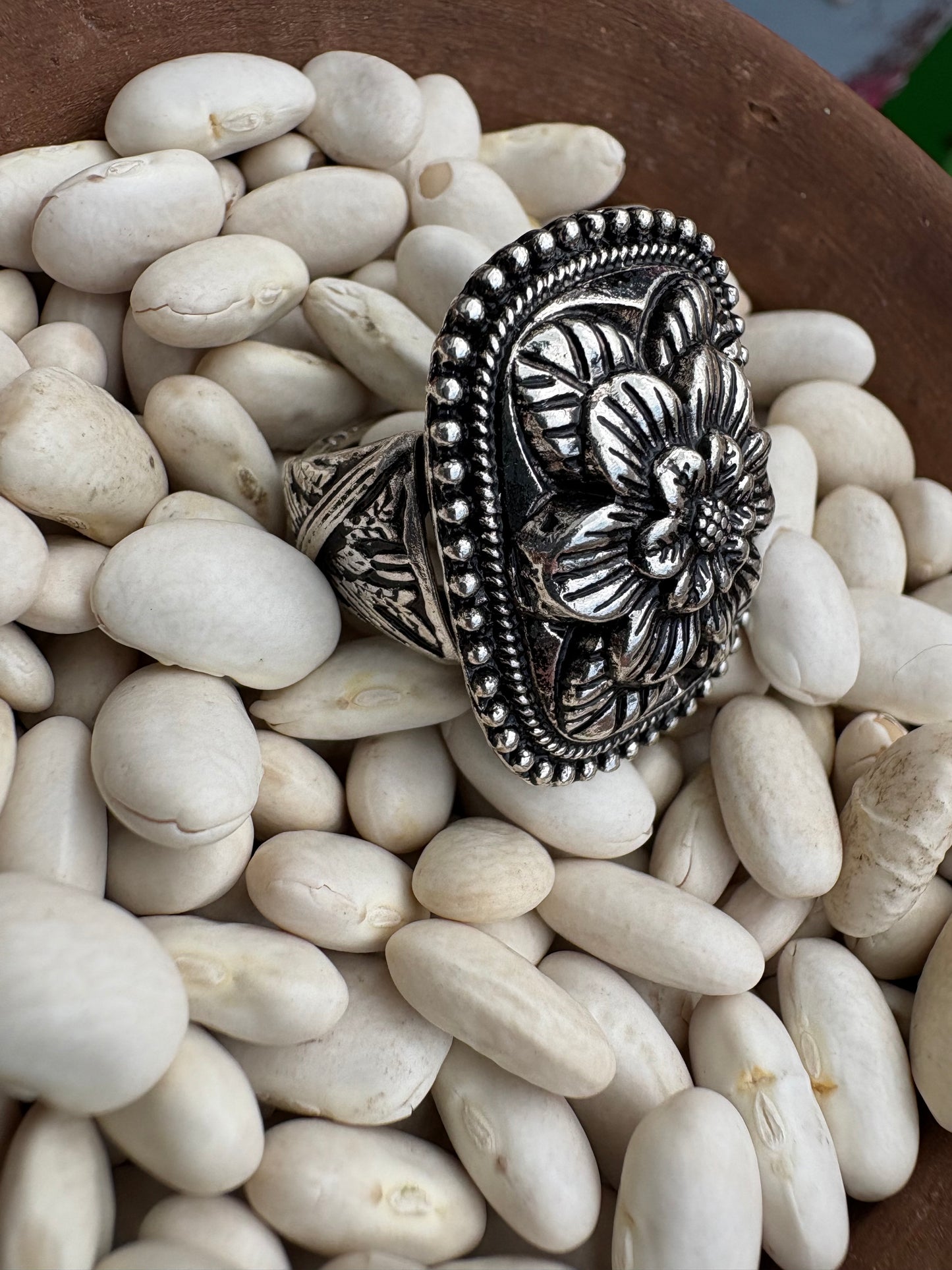 Western Flower Engraved Stretchy Ring