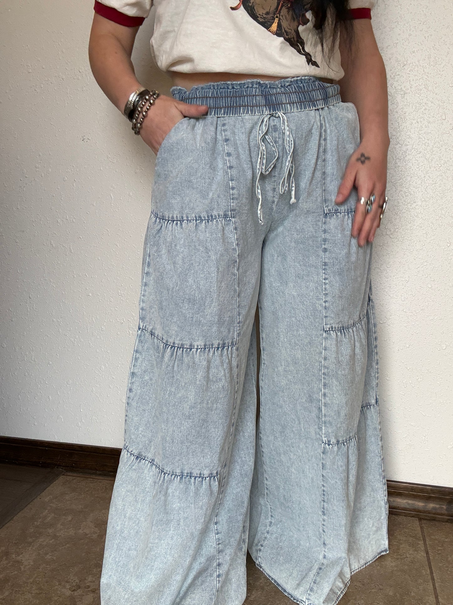 The Bubble Bronco Denim *Light Wash