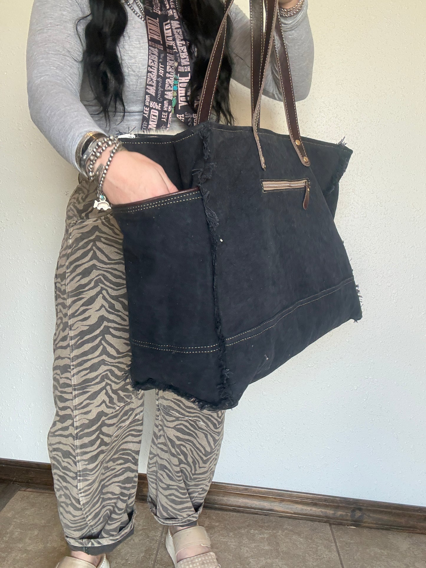 Sea Grass Canvas & Hairon Bag