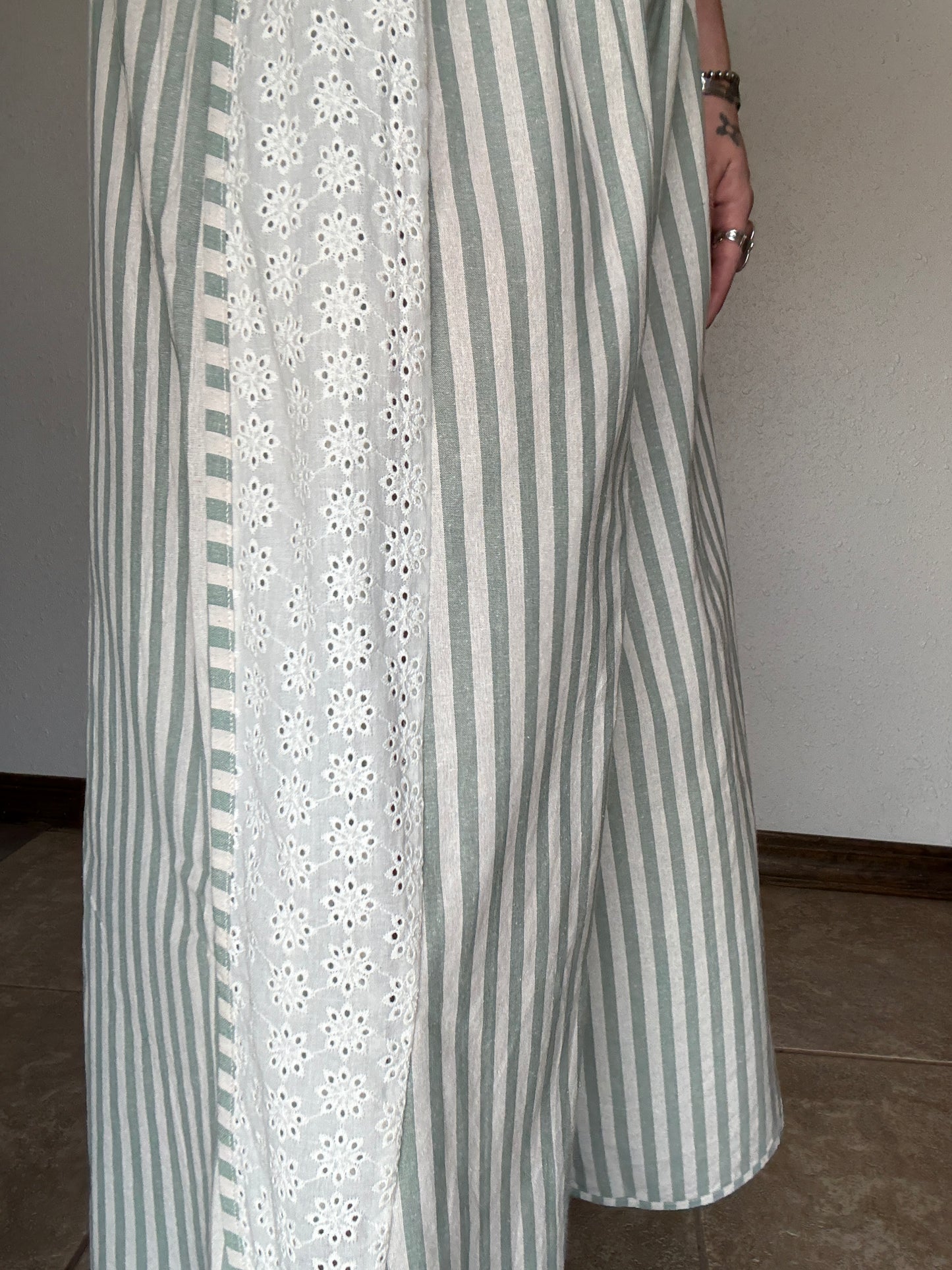 The Liberty Flowy Pant *Sage
