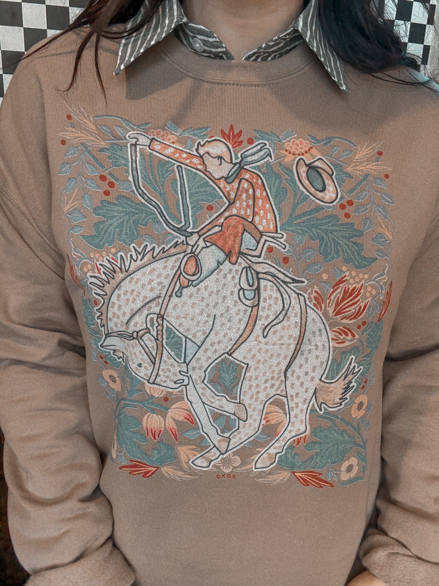XOXO Art William Morris Bronc Pullover