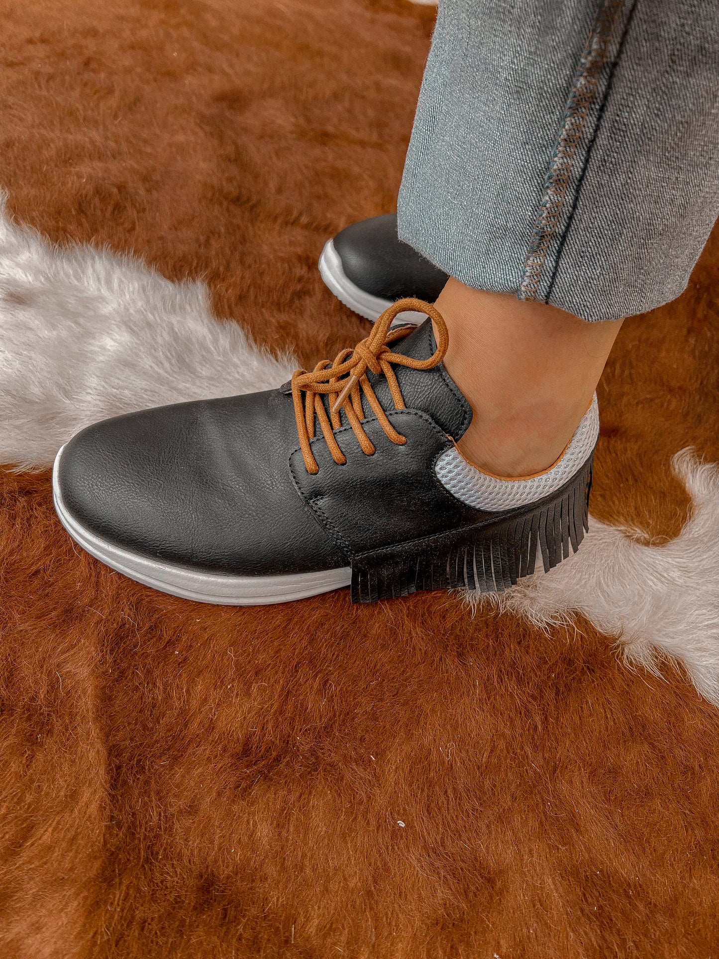 The Stoney Creek Fringed Sneaker ONE 10