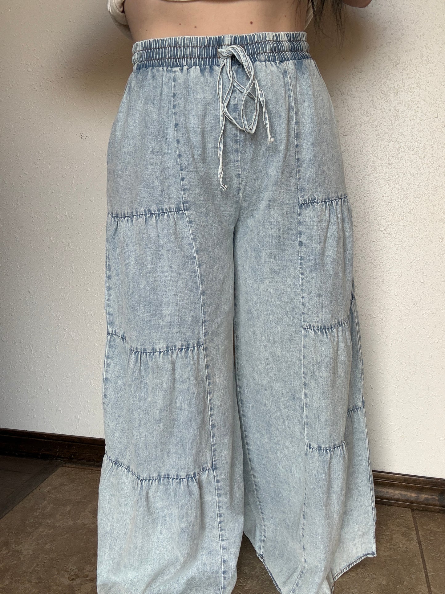 The Bubble Bronco Denim *Light Wash