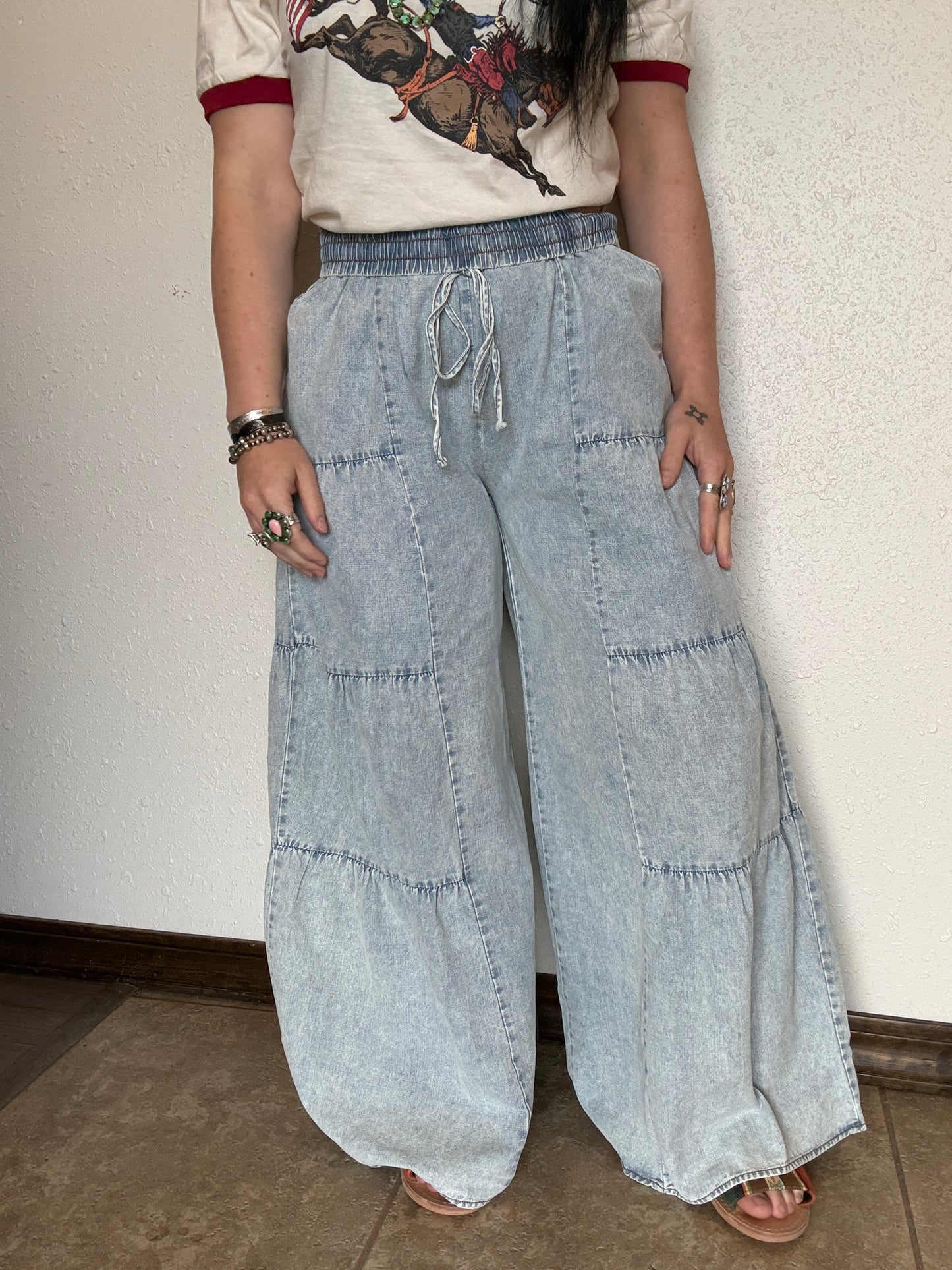 The Bubble Bronco Denim *Light Wash