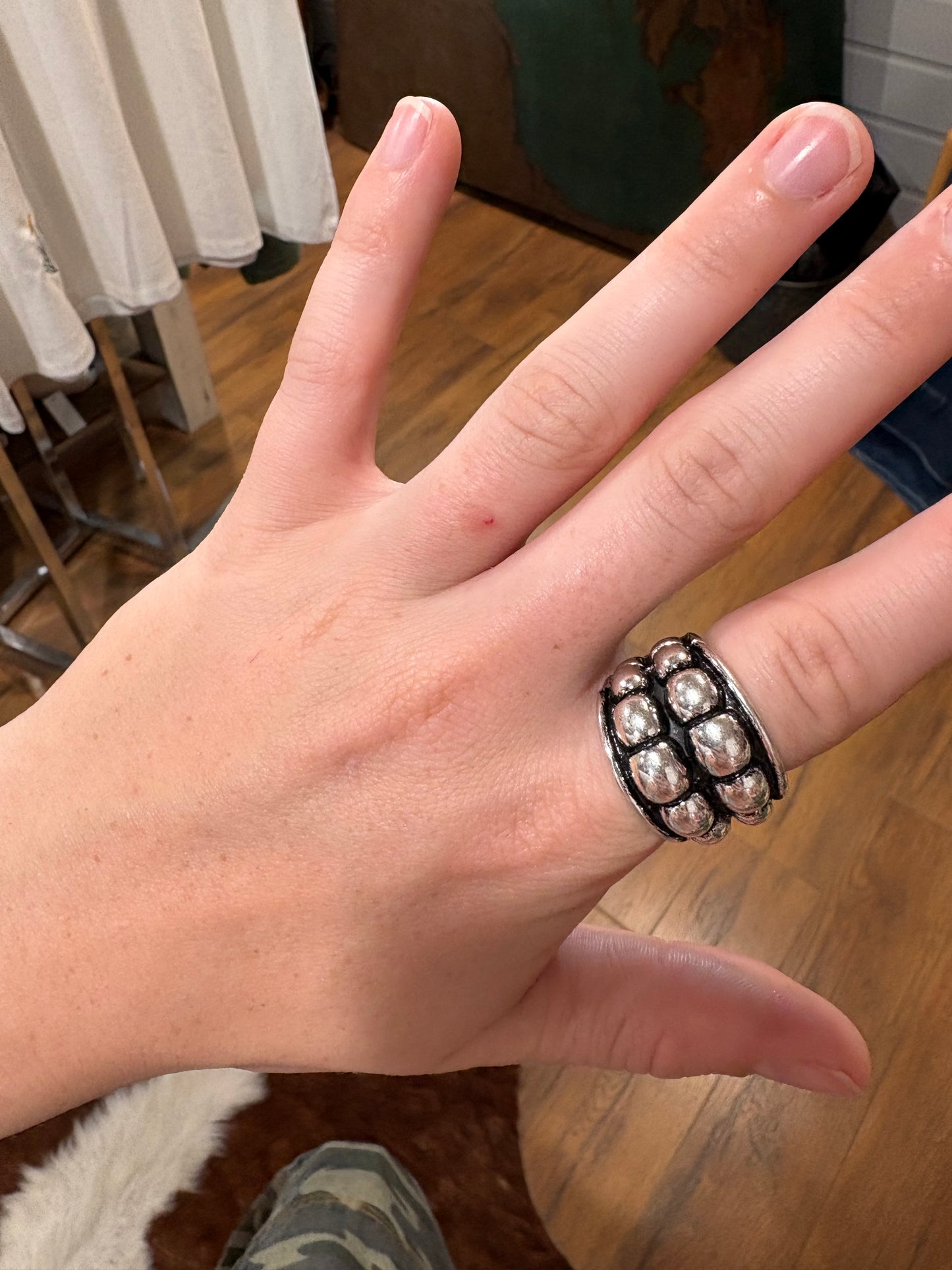 Western Double Bubble Textured Stretch Ring