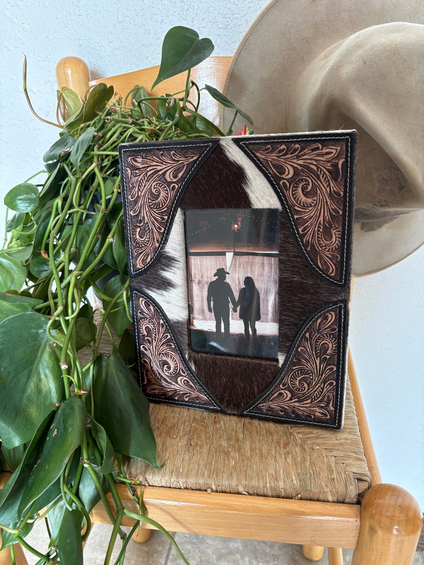 Sequoia Whisper Handtooled Leather Photo Frame in Espresso Cream