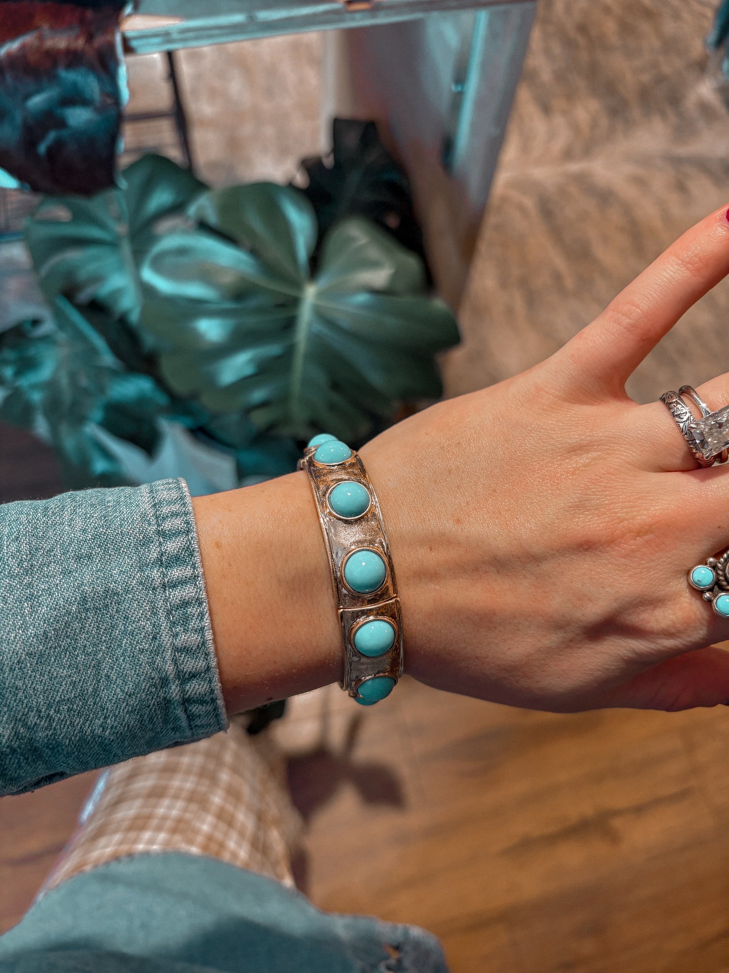 Gold & Turquoise Bangle *round stone