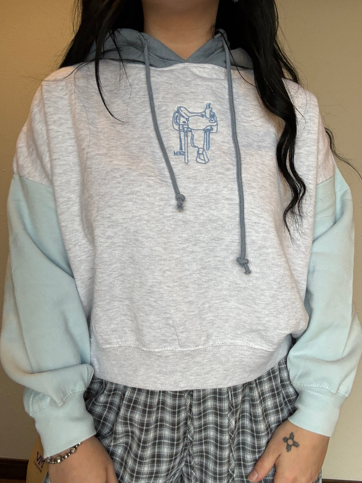 Tricolor Cropped Saddle Hoodie