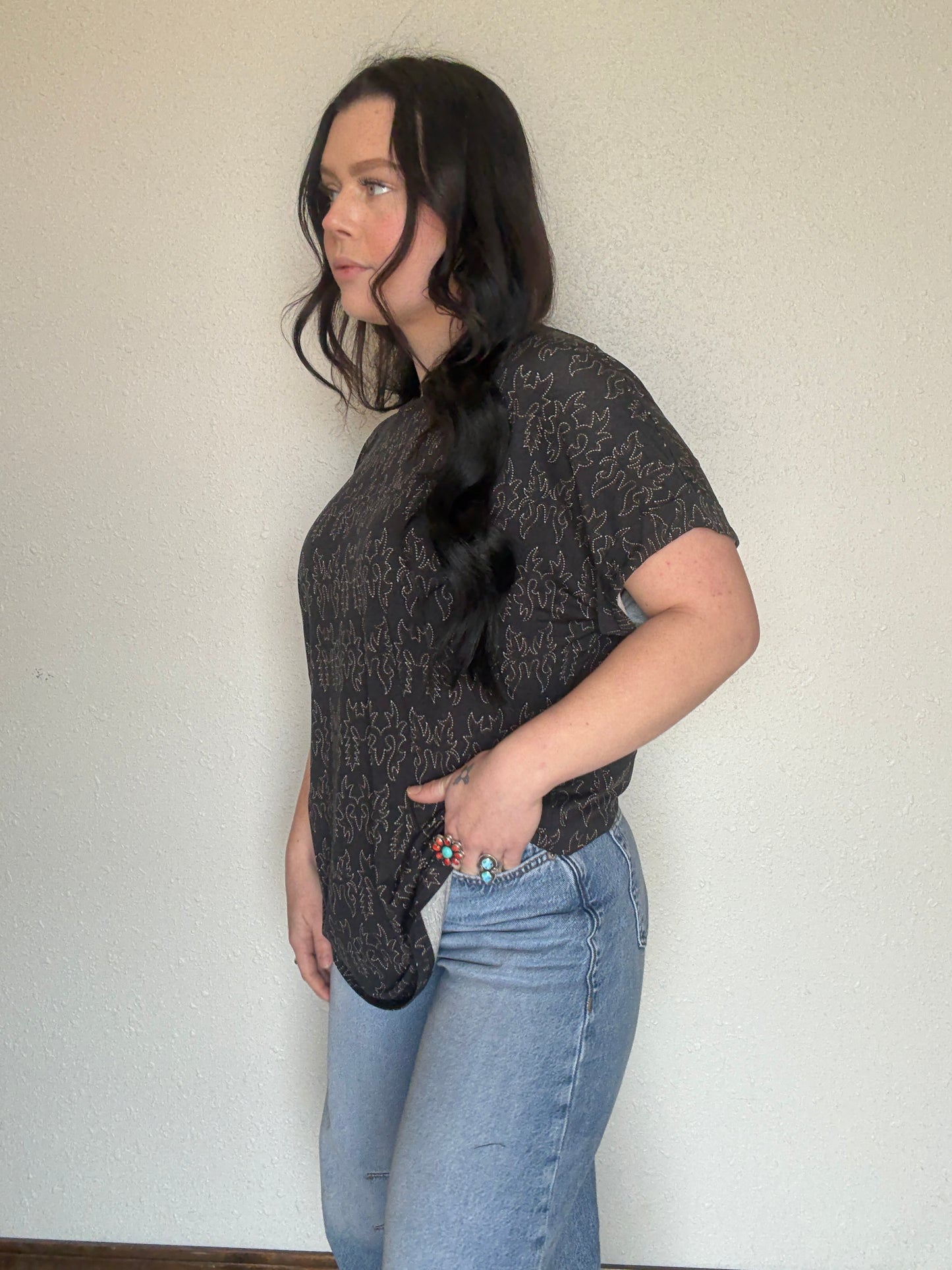 Midnight Mesa Mom Cuff Tee