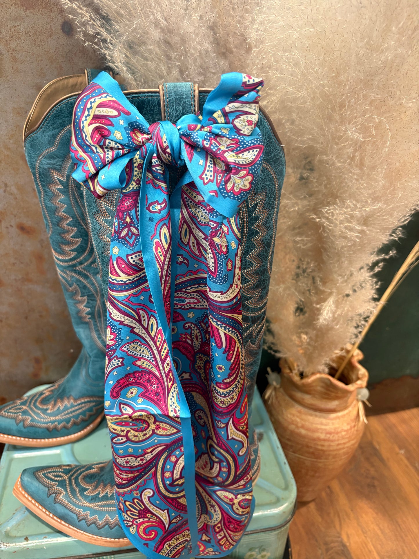 Blue Paisley Twilly