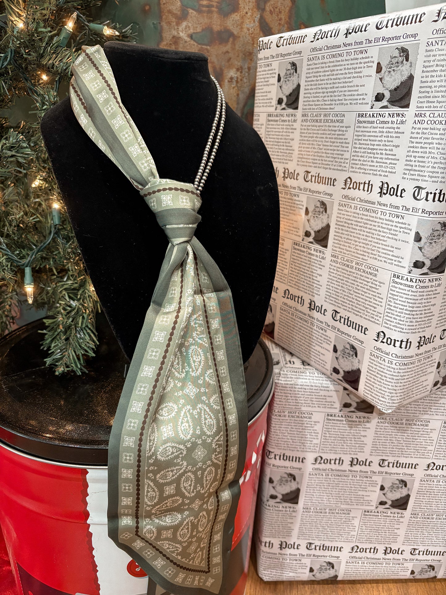 Green Paisley Twilly