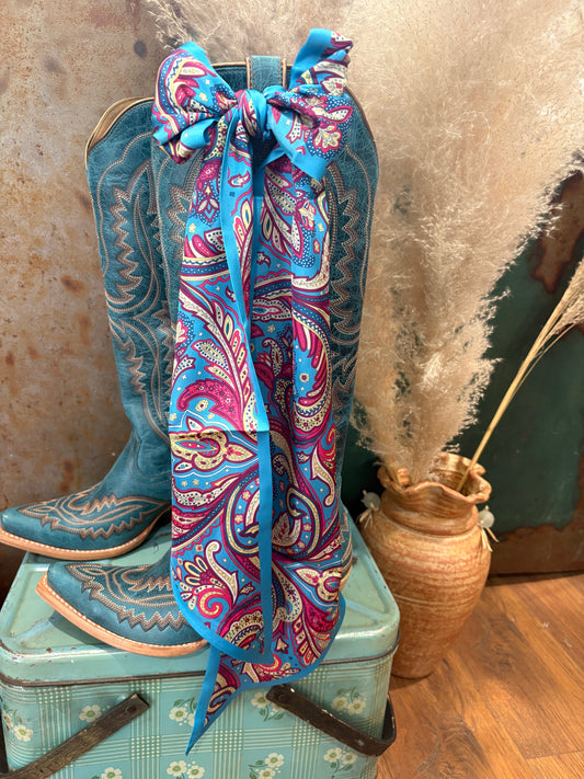 Blue Paisley Twilly