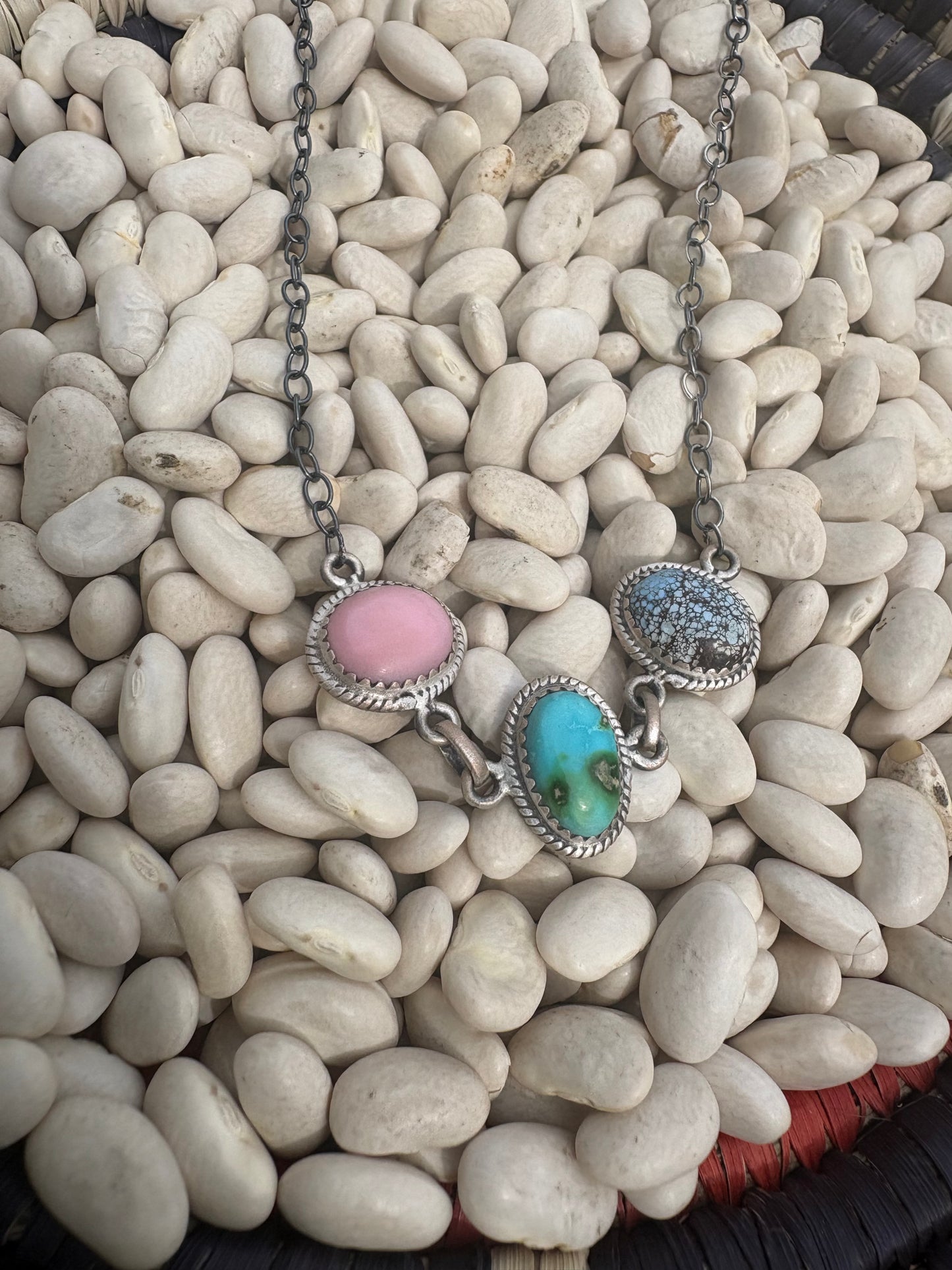 Multistone Necklace Golden Hills, Sonoran, Pink Conch