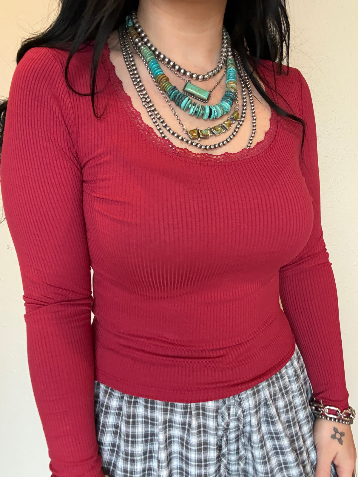 Long Sleeve Scoop Neck with Lace Trim Rib Knit Top *Wine