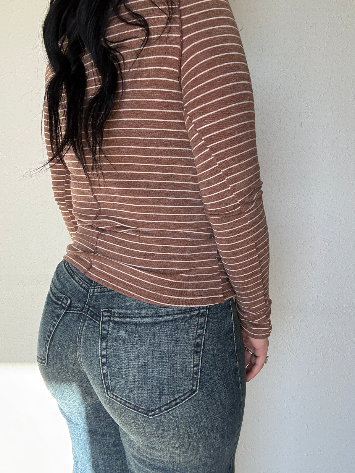 Striped Mock Neck Long Sleeve Top: MOCHA