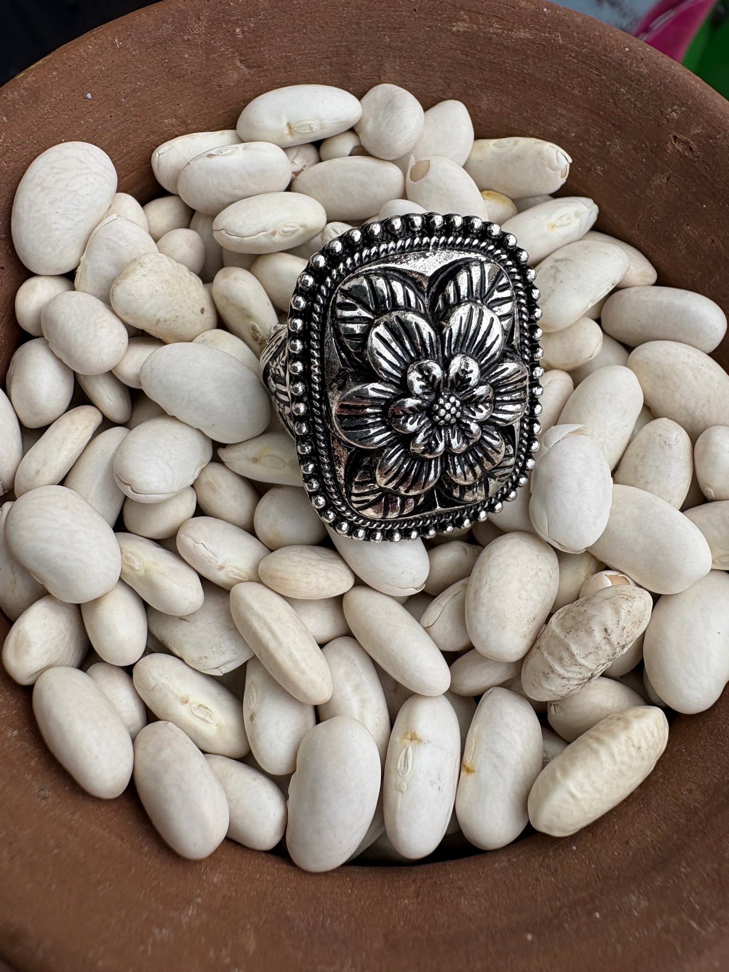 Western Flower Engraved Stretchy Ring
