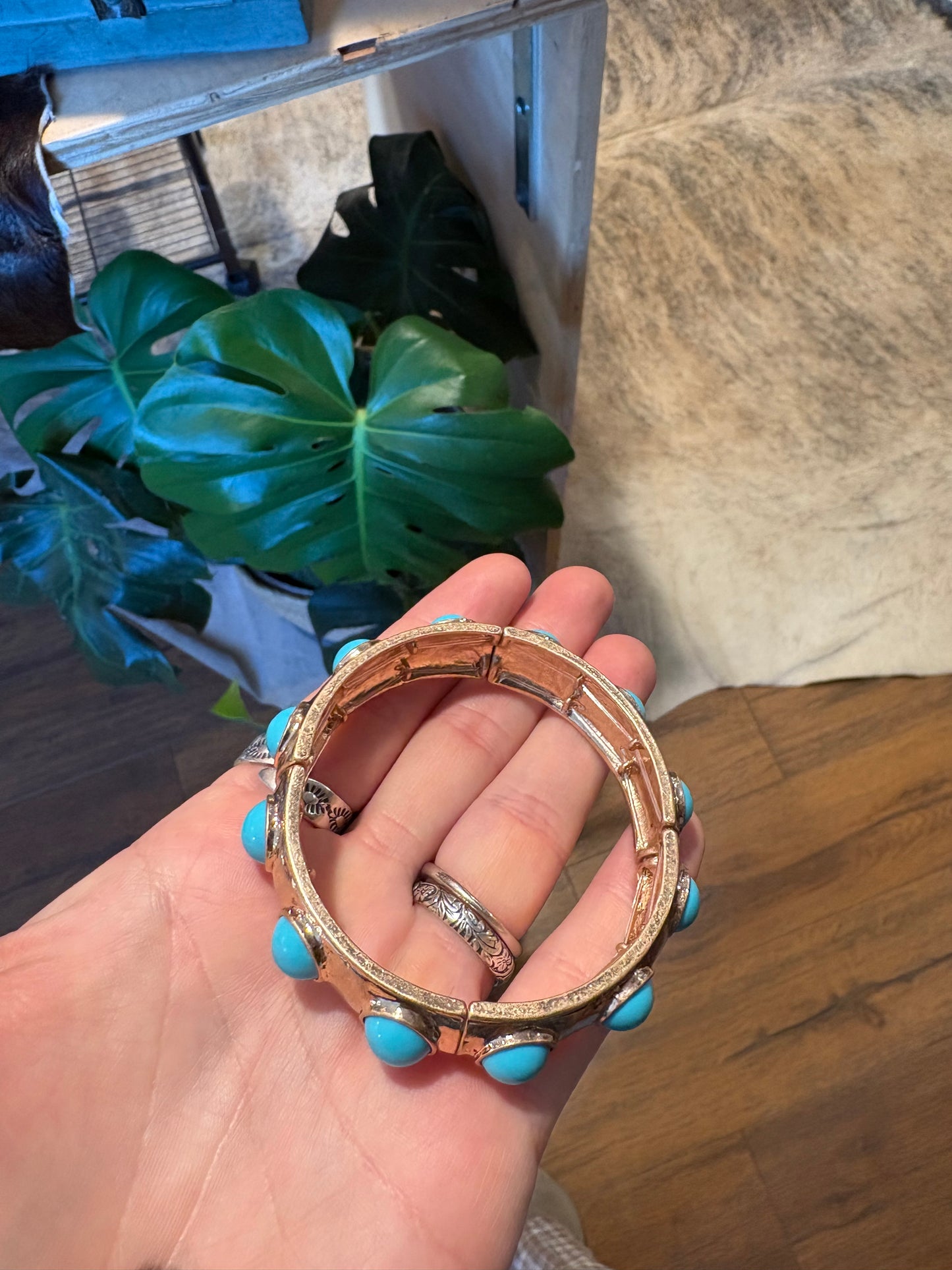 Gold & Turquoise Bangle *round stone