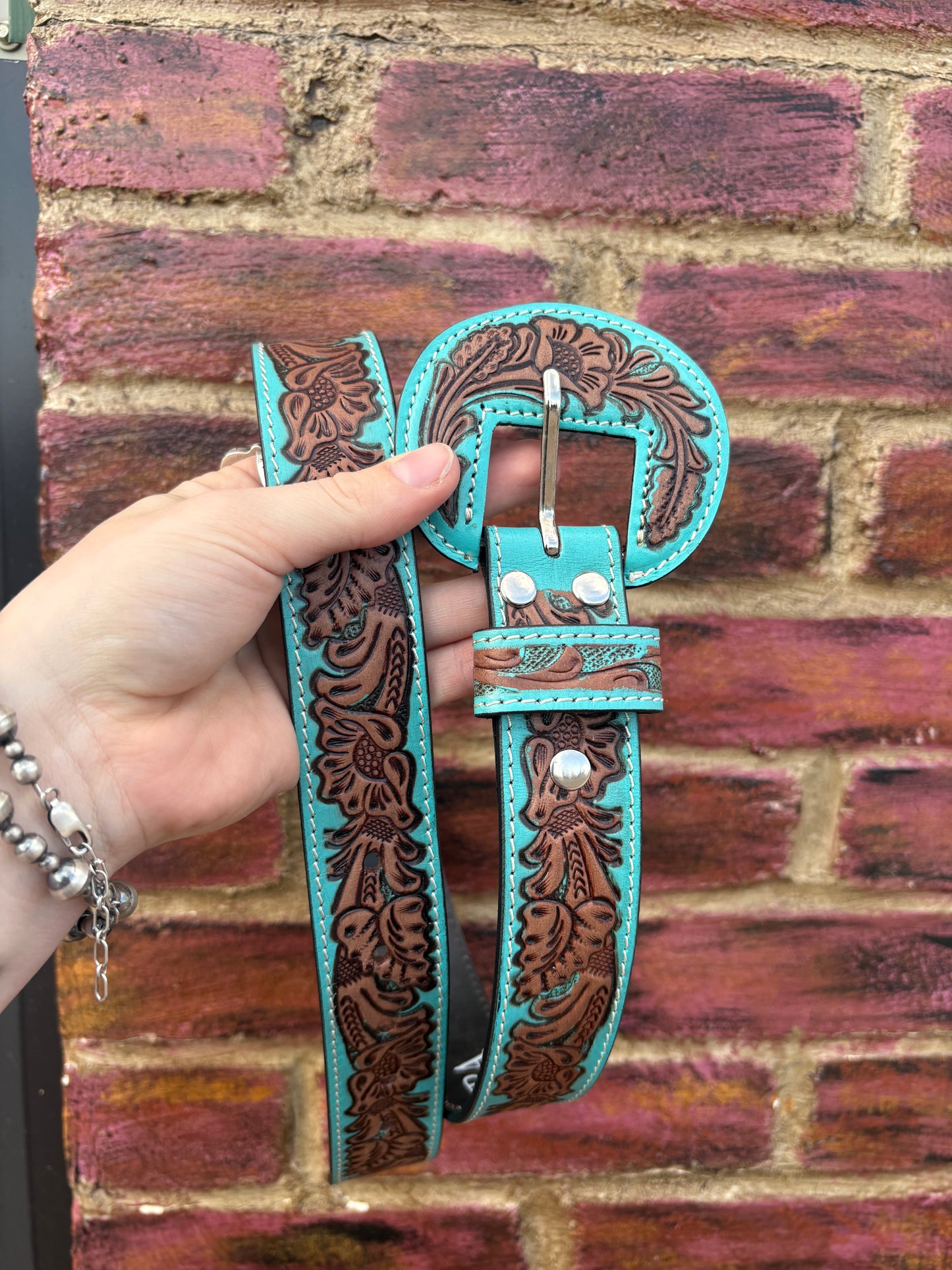 Barrel Bloom Leather Belt