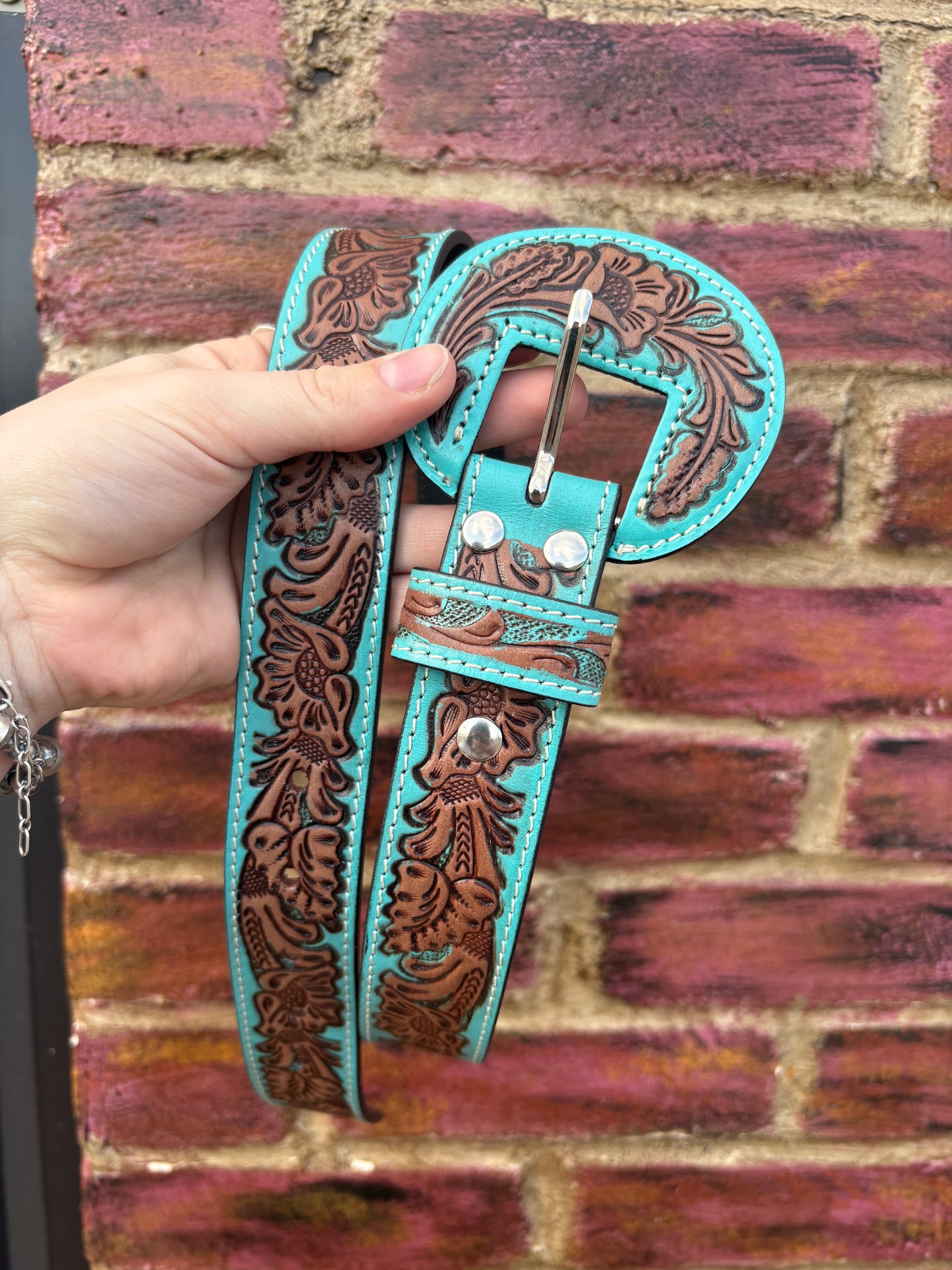 Barrel Bloom Leather Belt