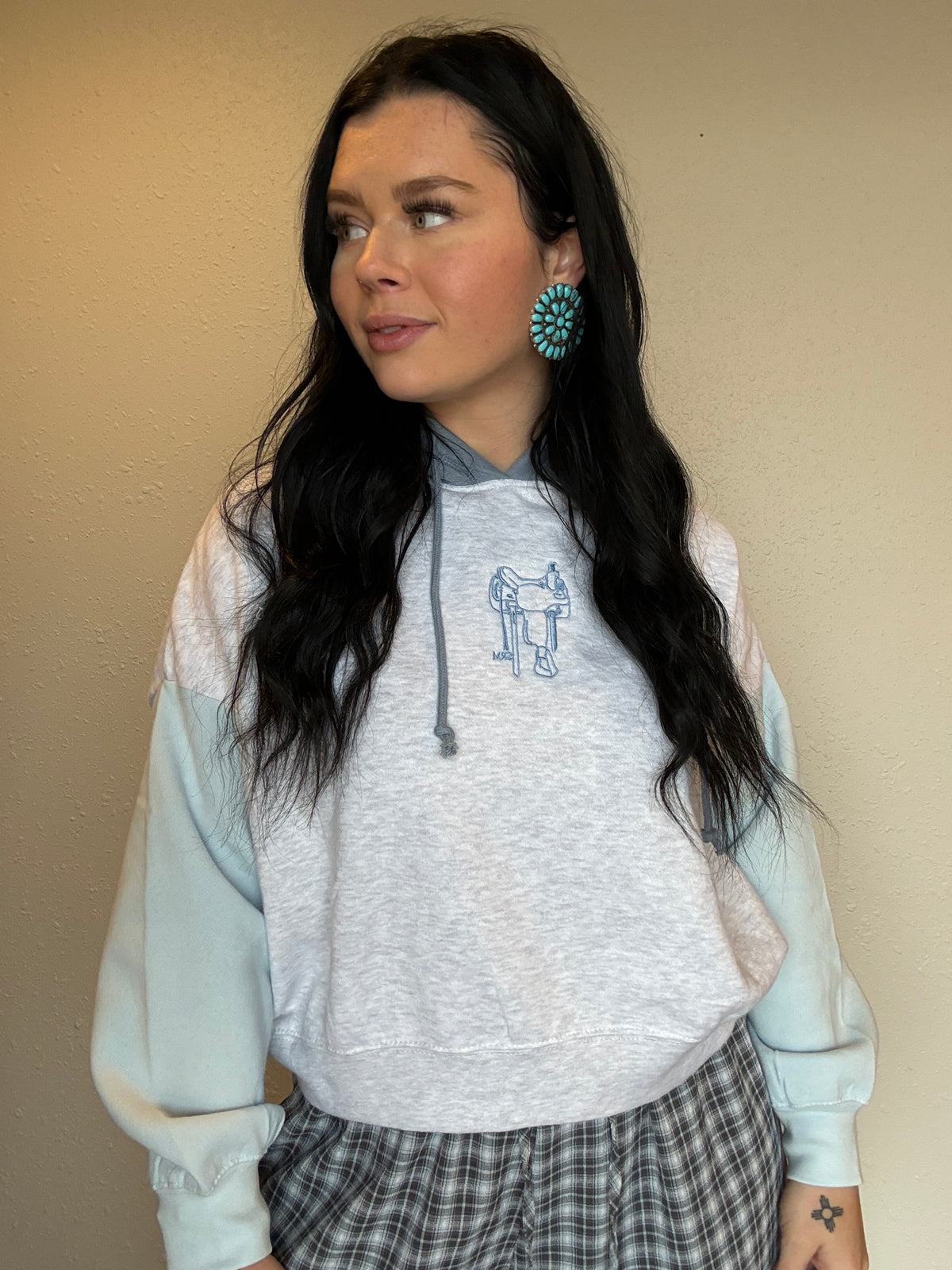 Tricolor Cropped Saddle Hoodie