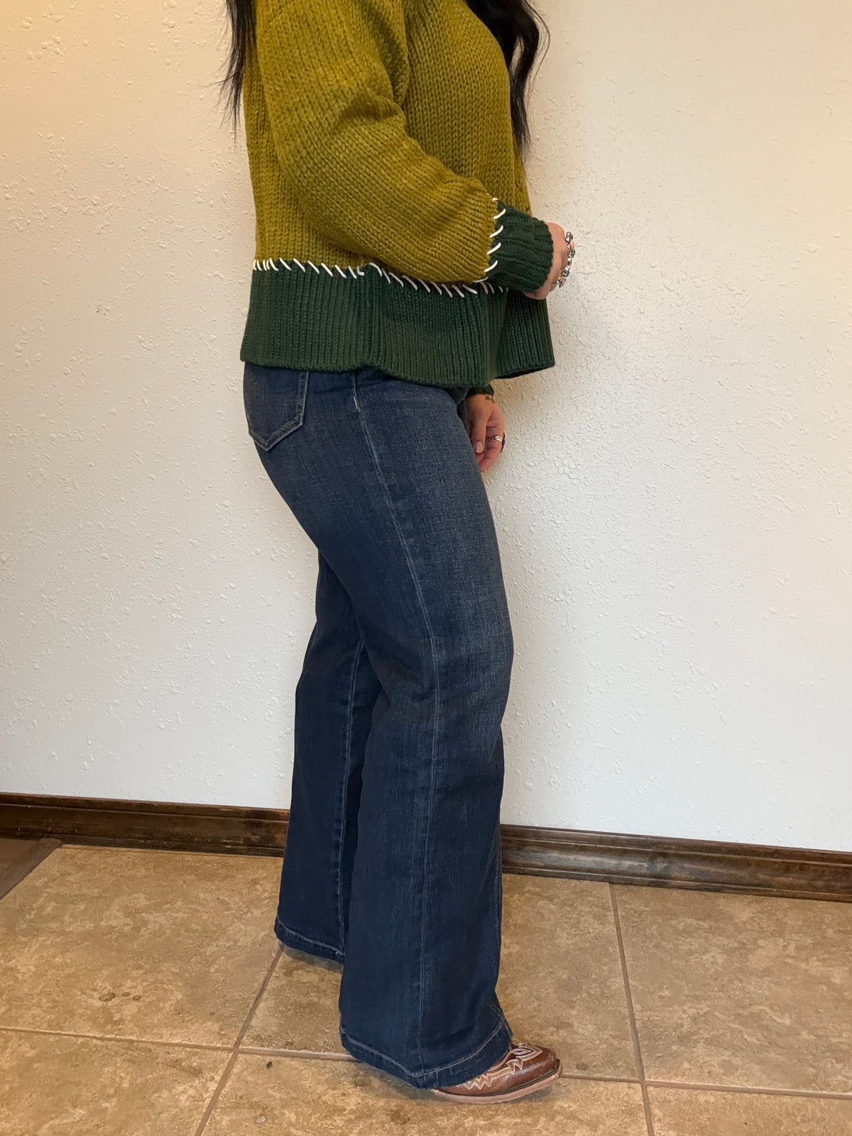 ULTRA HIGH RISE RELAXED FLARE LEG JEANS